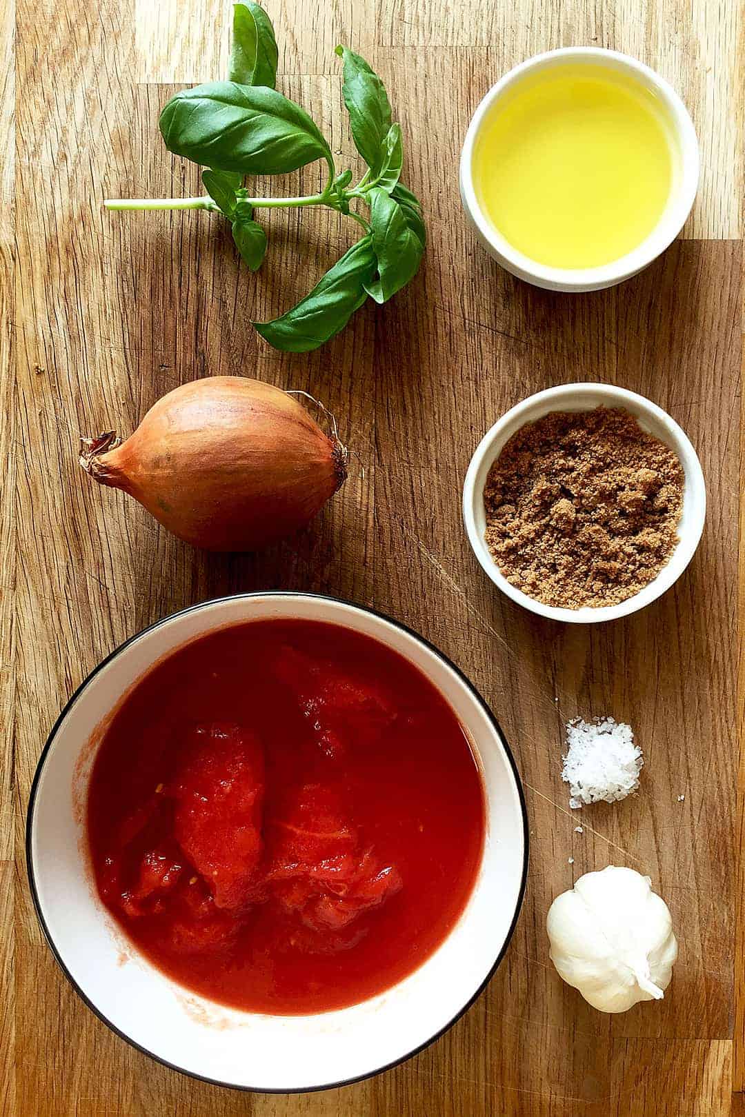 Tomato pasta sauce ingredients