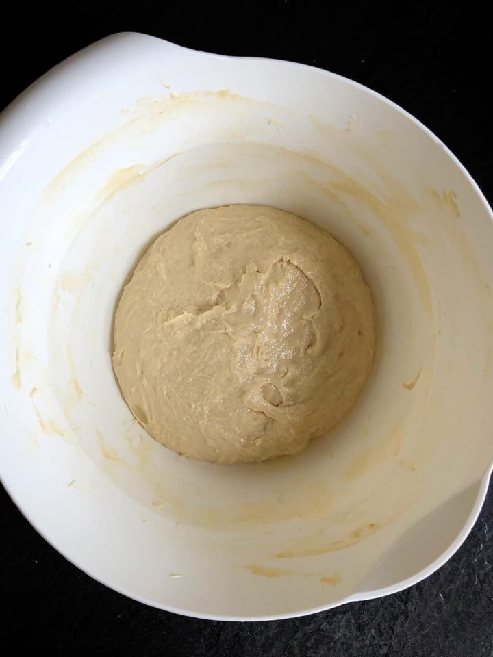 Proving the yeast cake dough.