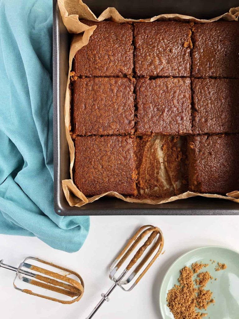 baked sticky toffee pudding without dates