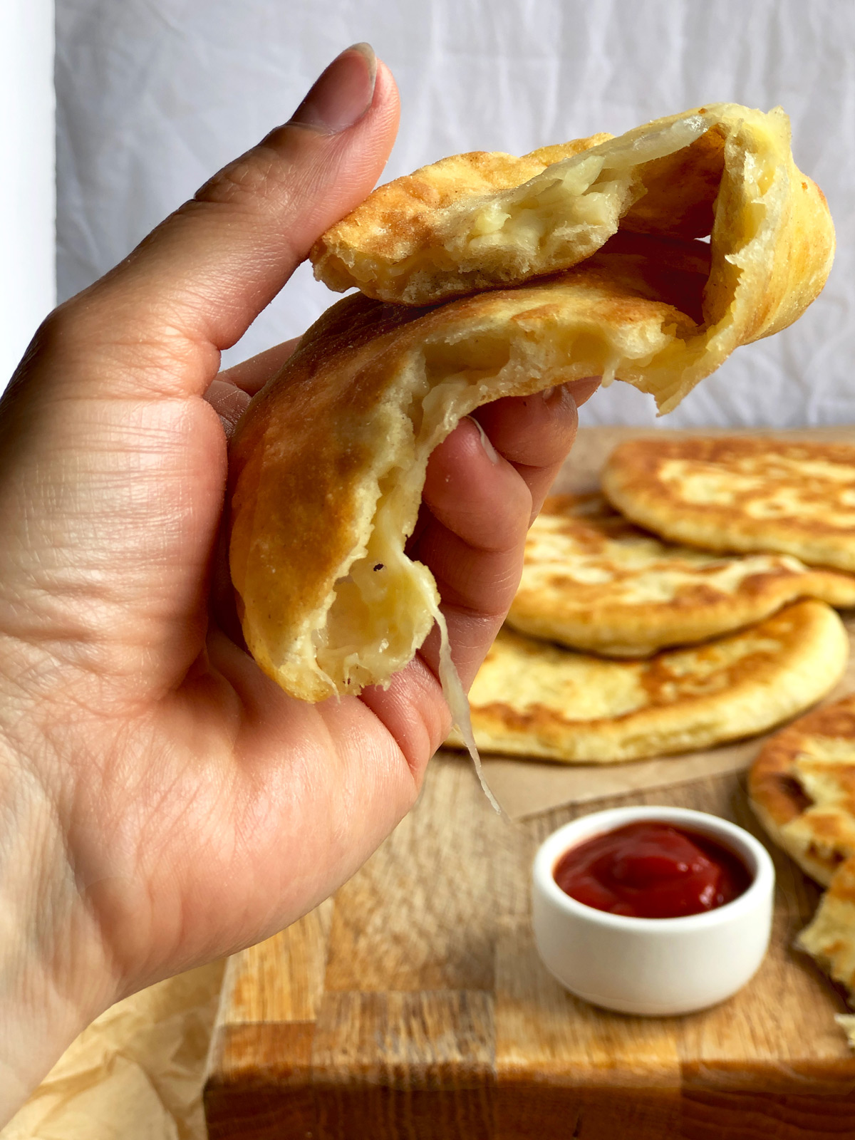 Fried cheesy flatbread