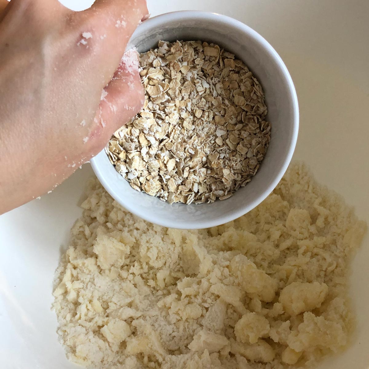 A small bowl with oats.